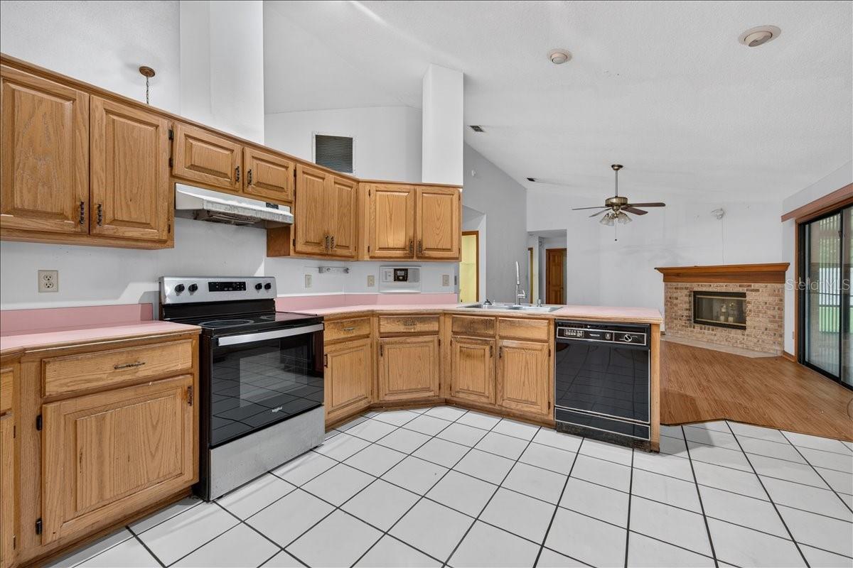 344 N Frederick Ave Property Photo 13