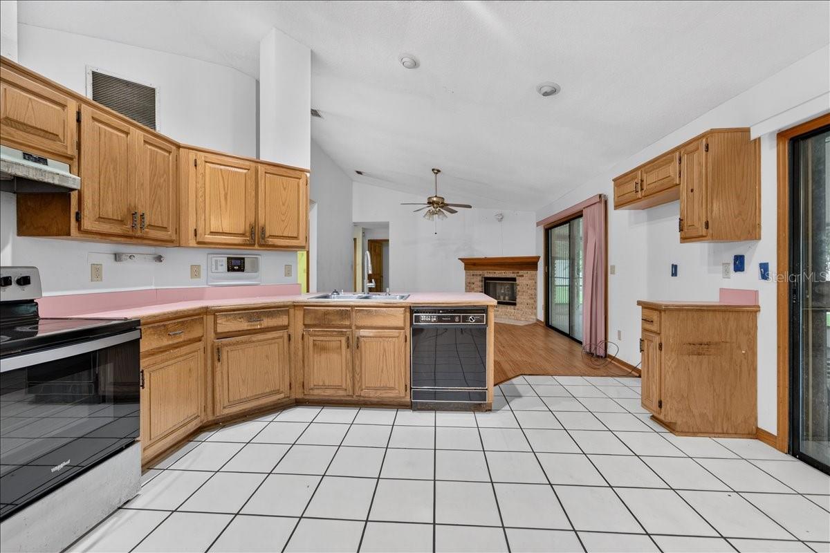 344 N Frederick Ave Property Photo 14