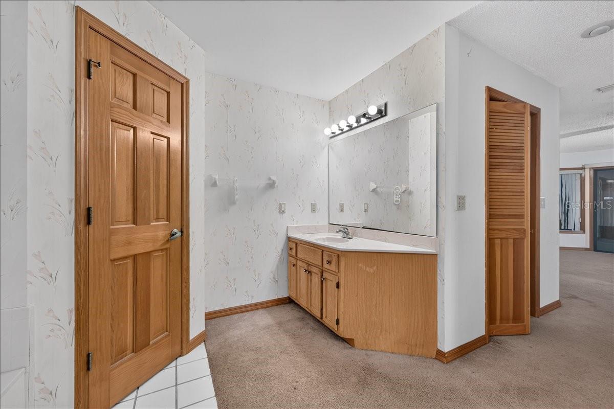 344 N Frederick Ave Property Photo 21