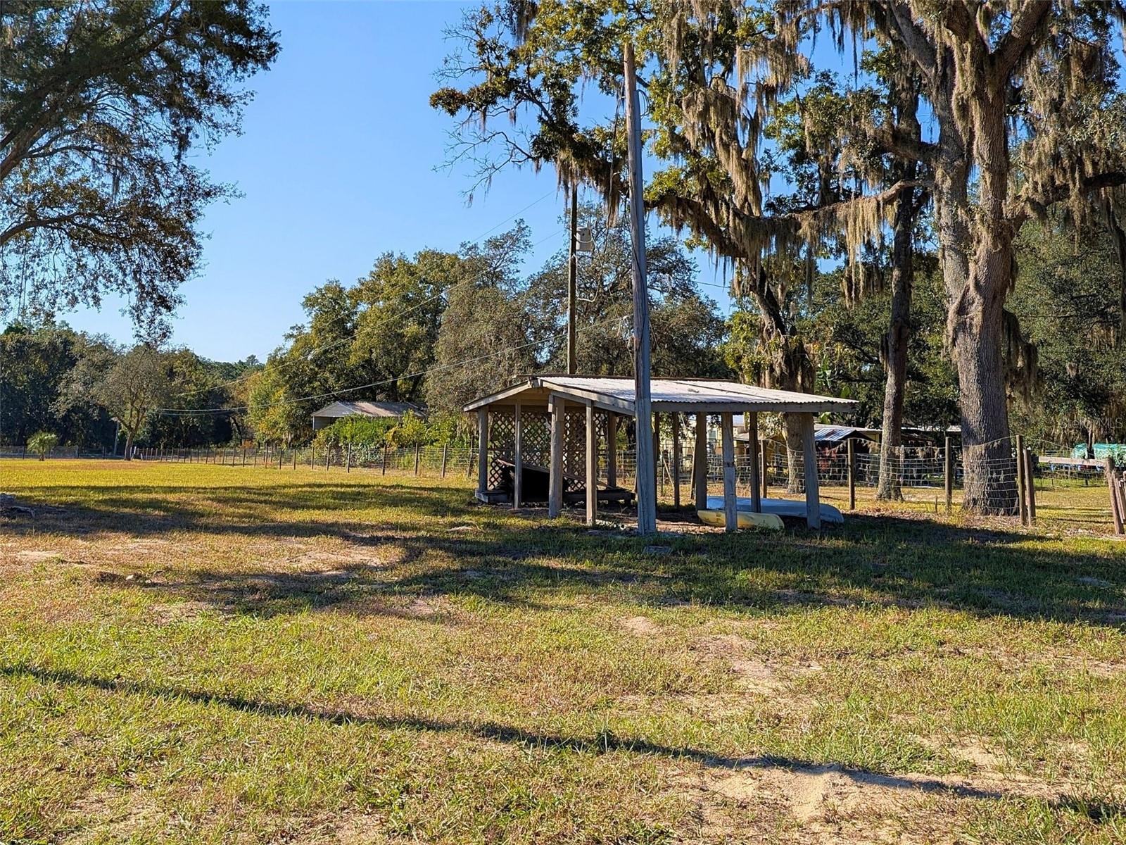 15209 Bailey Hill Rd Property Photo 11