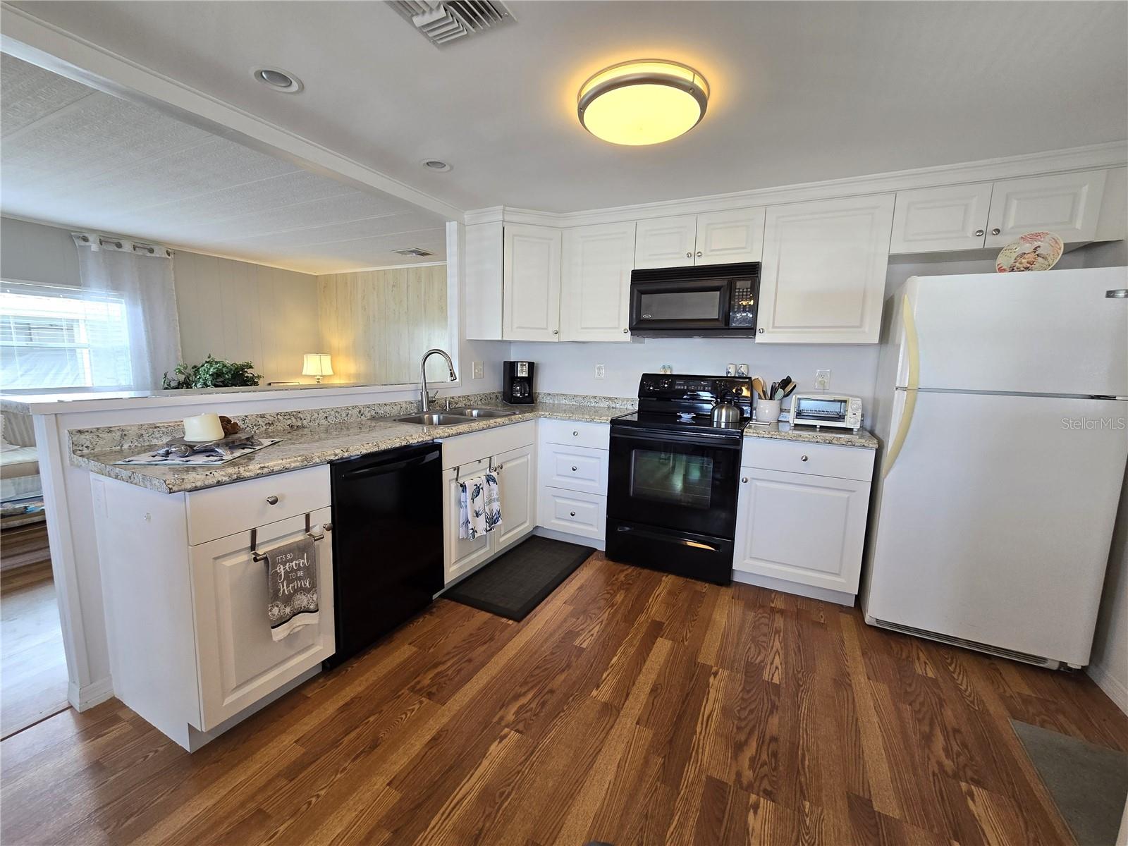 2122 Waterview Dr Property Photo 4