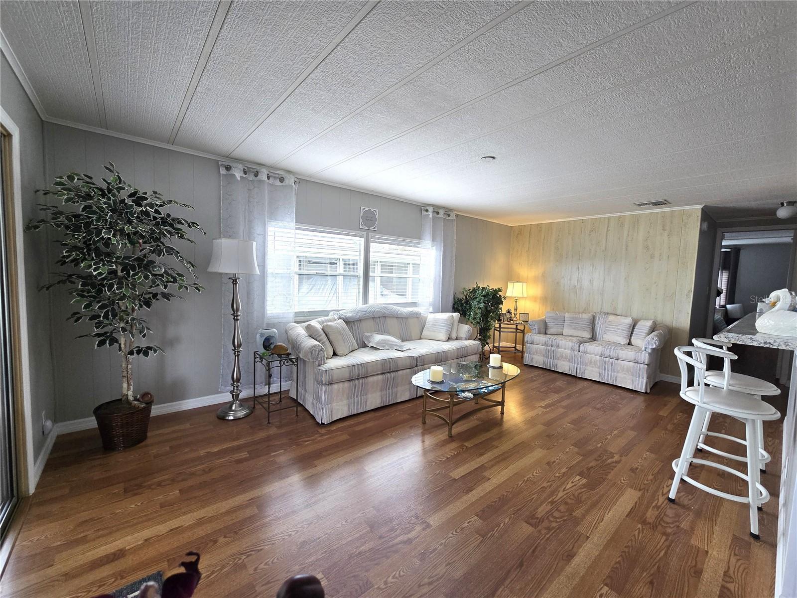2122 Waterview Dr Property Photo 6