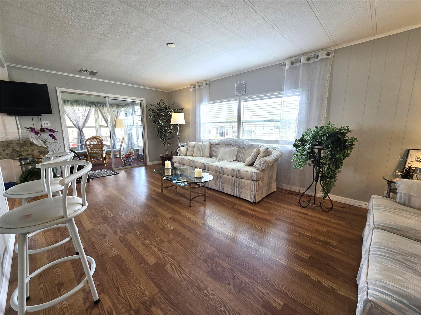2122 Waterview Dr Property Photo 7