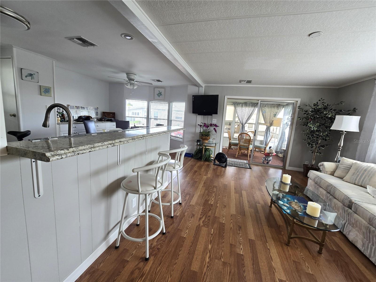 2122 Waterview Dr Property Photo 8
