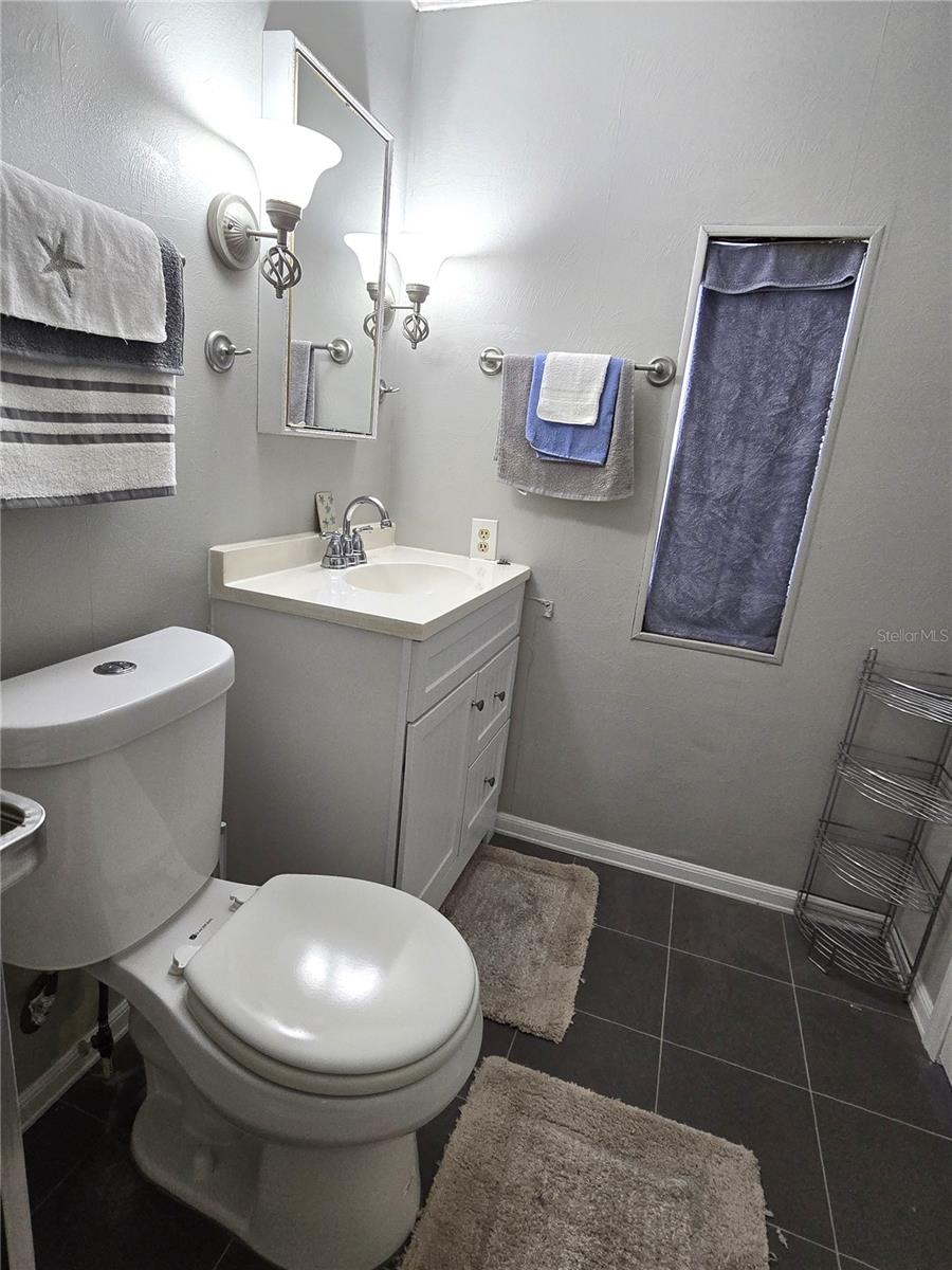 2122 Waterview Dr Property Photo 21