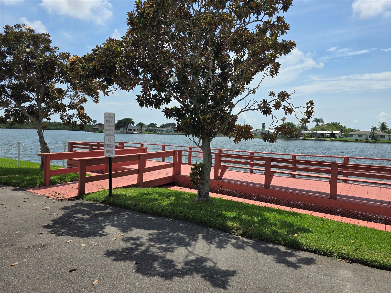 2122 Waterview Dr Property Photo 33