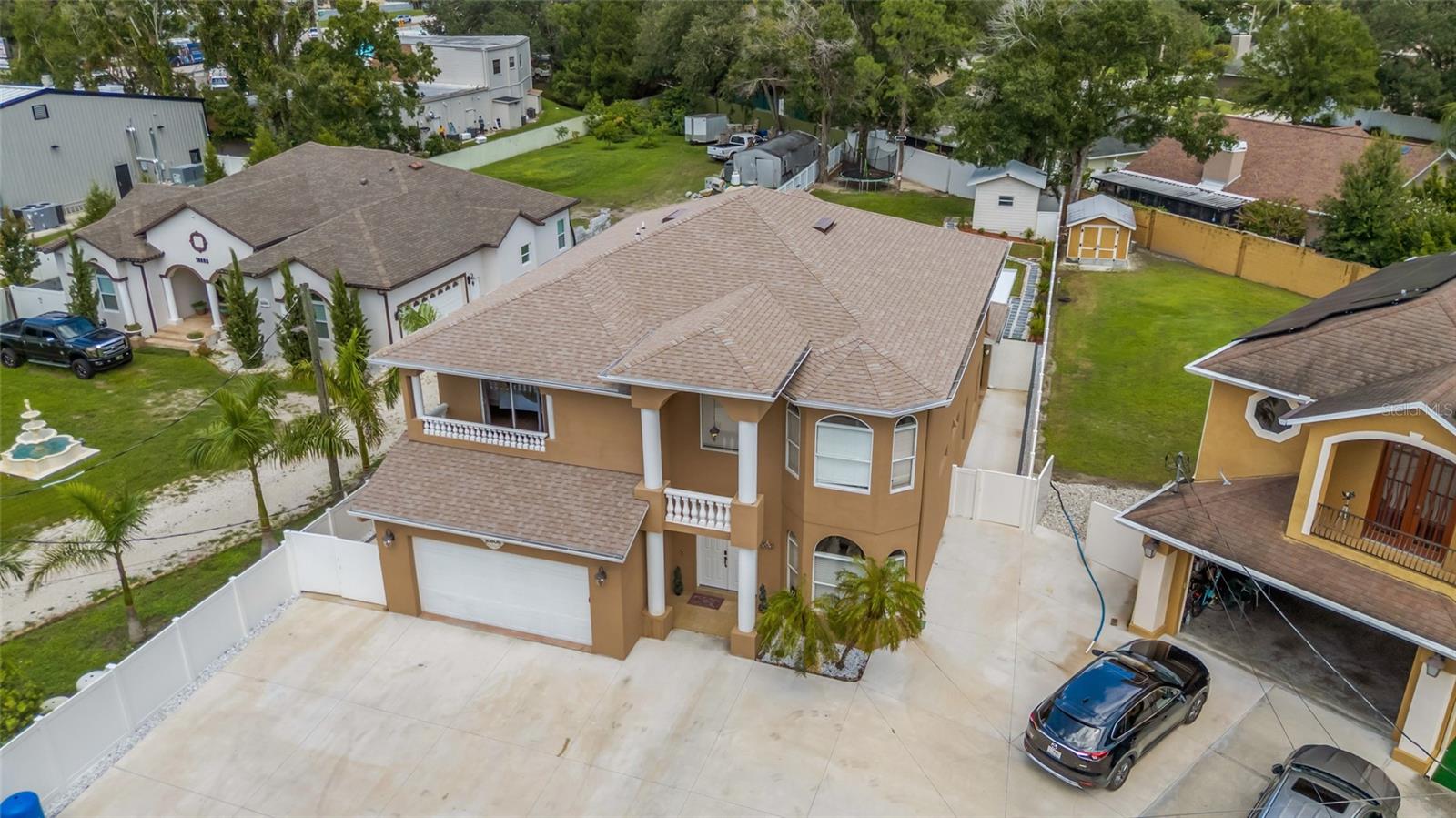 10806 Perez Dr Property Photo 4