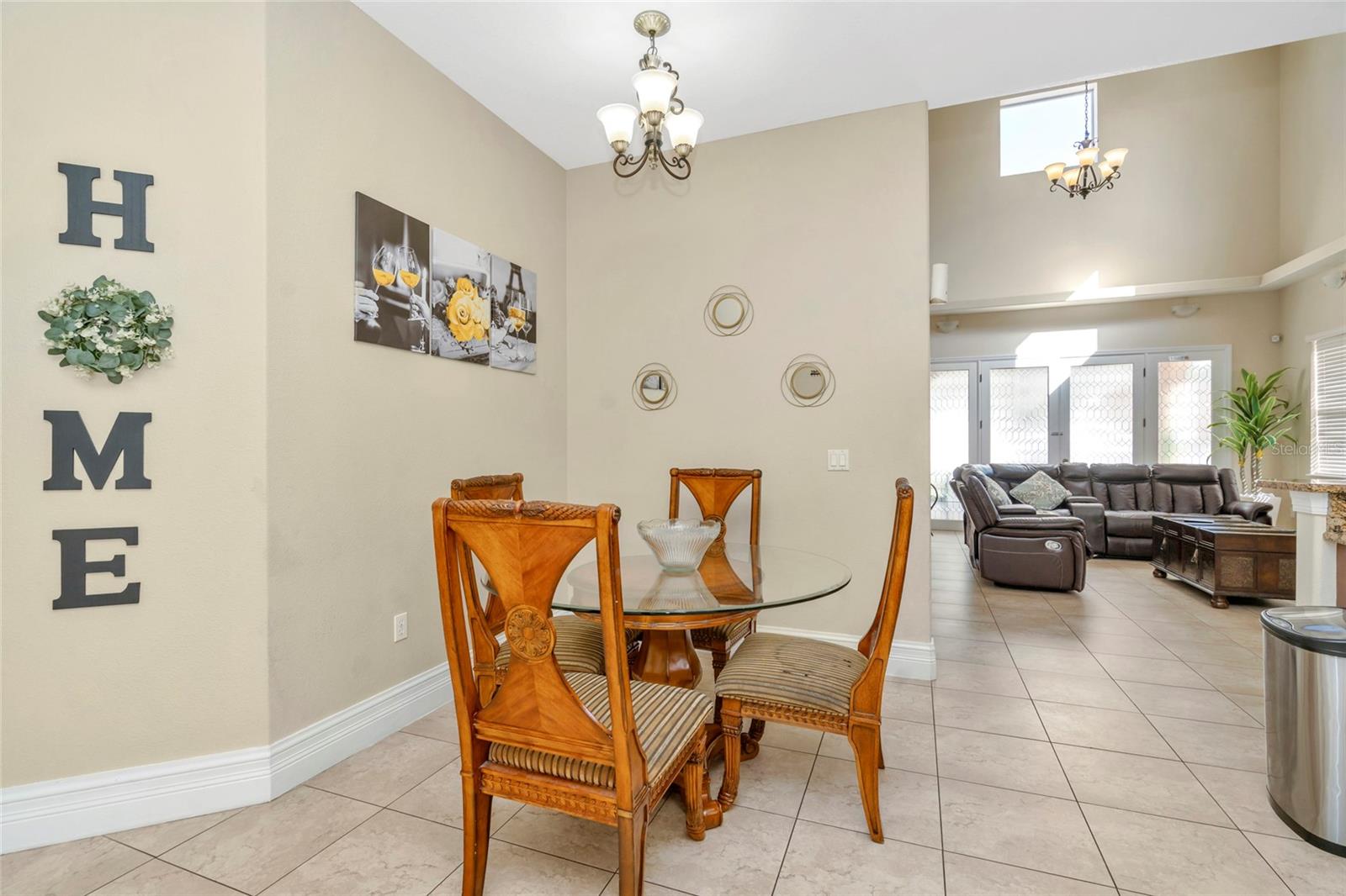 10806 Perez Dr Property Photo 6