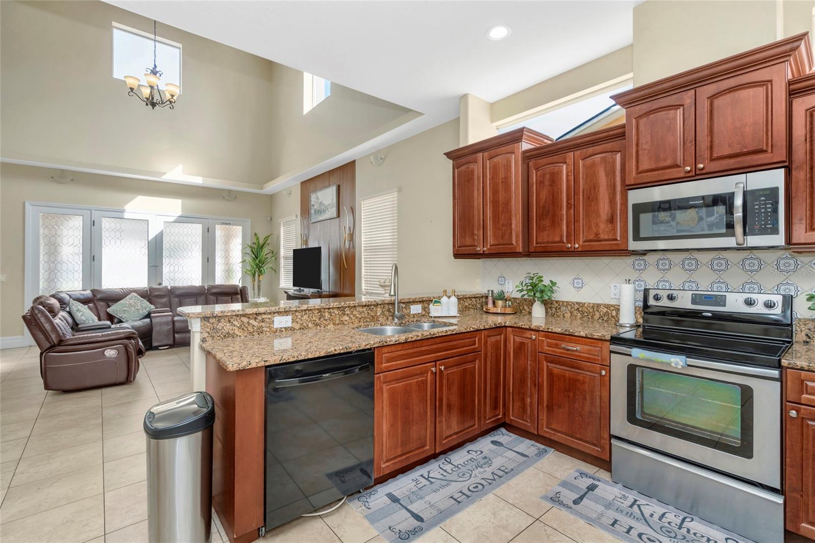 10806 Perez Dr Property Photo 10