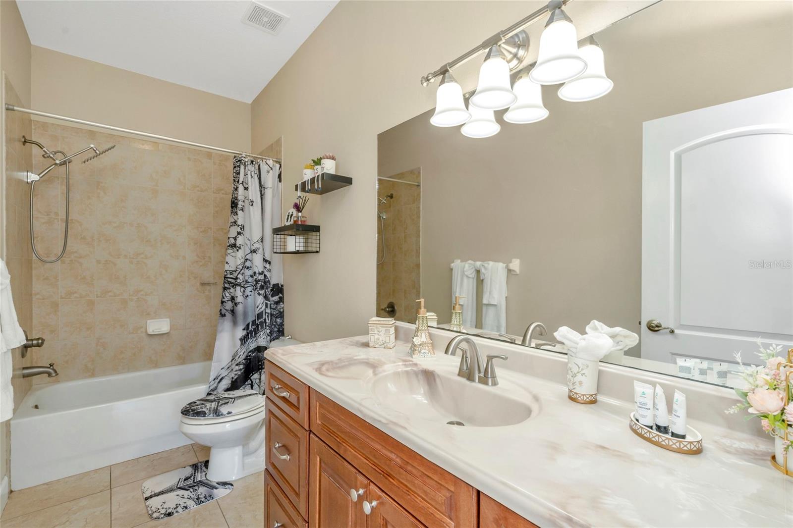 10806 Perez Dr Property Photo 27