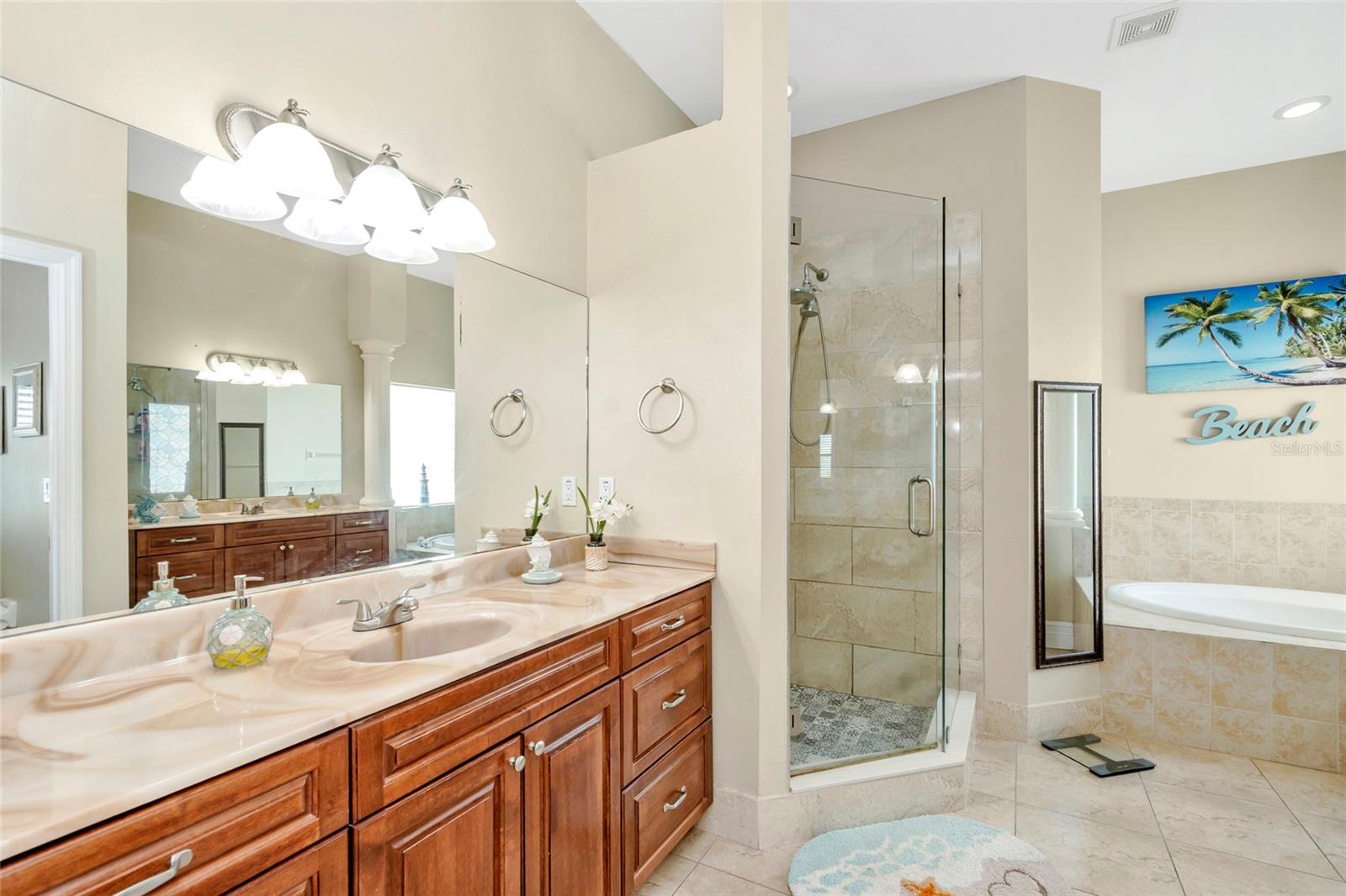 10806 Perez Dr Property Photo 37