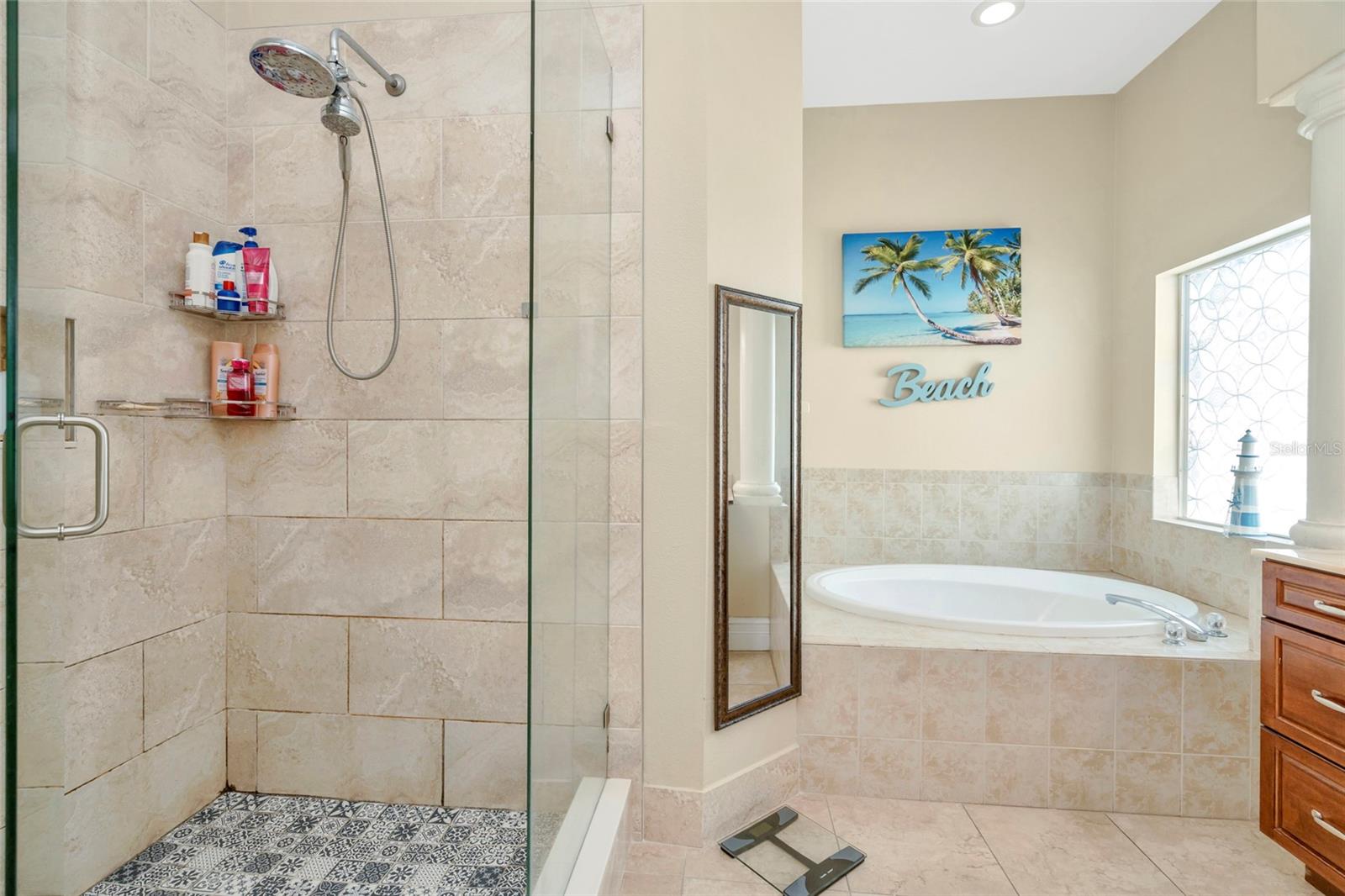 10806 Perez Dr Property Photo 38