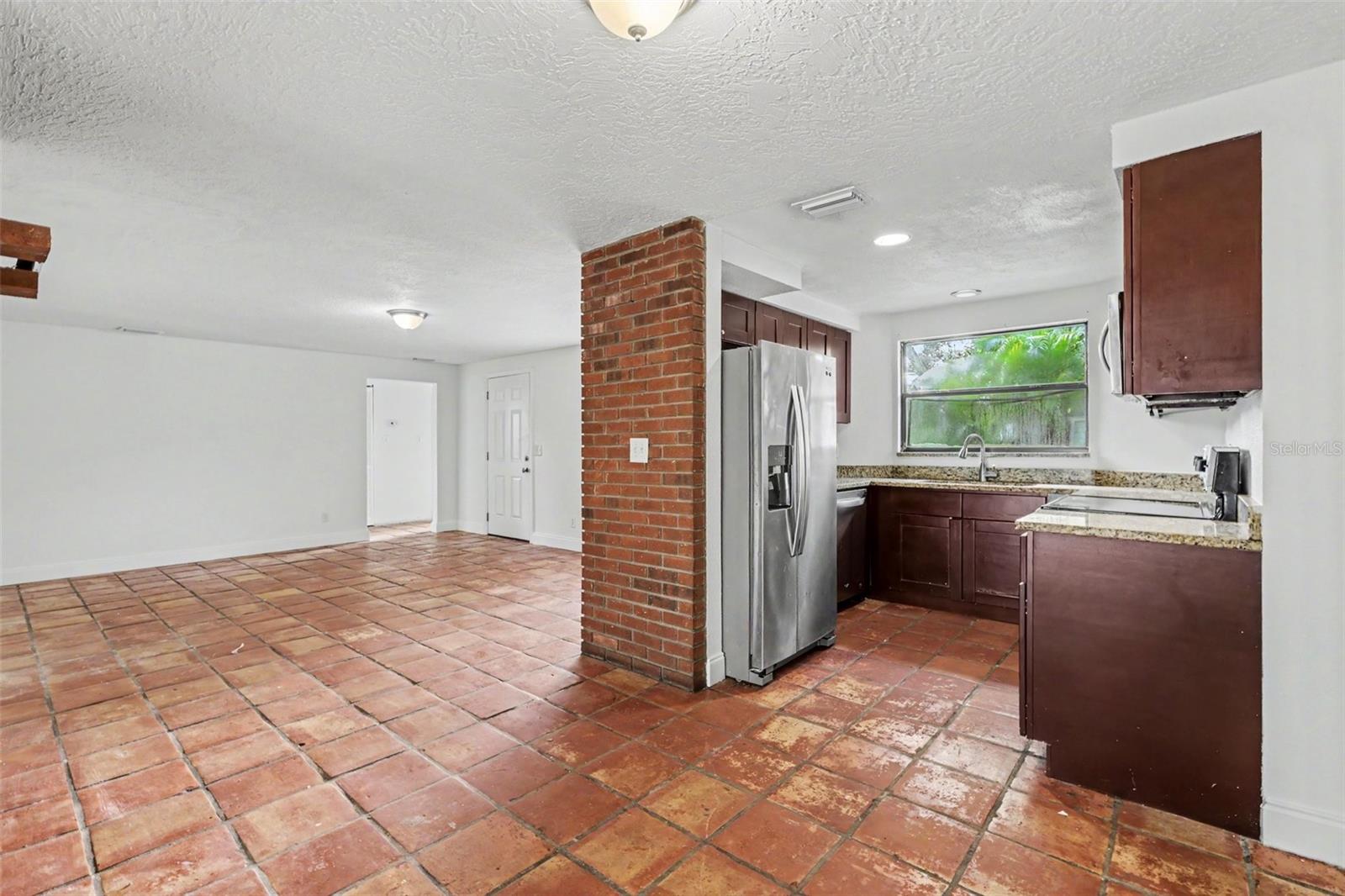 913 Lytle St Sw Property Photo 5