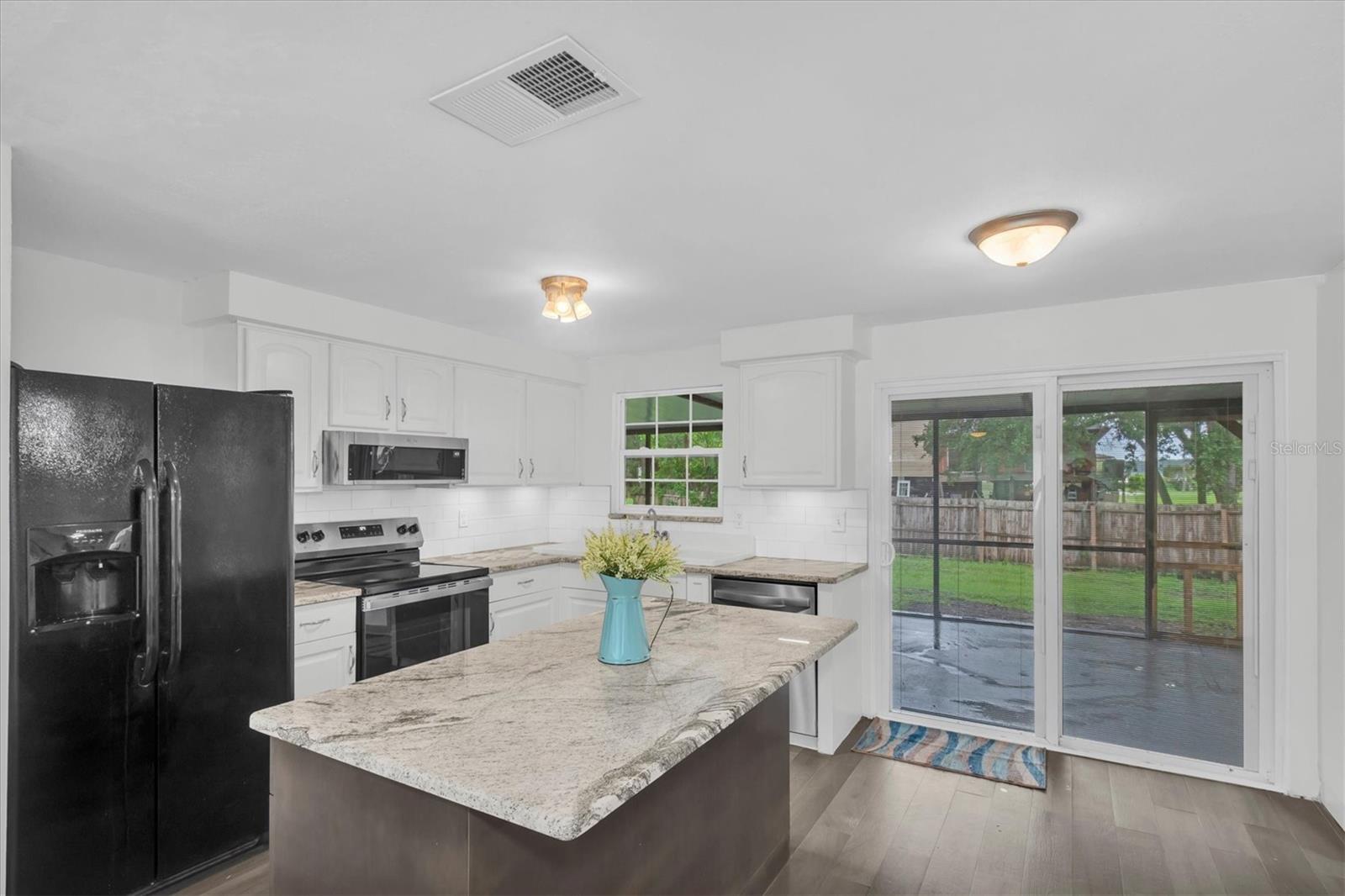650 Timber Bay Cir W Property Photo 10