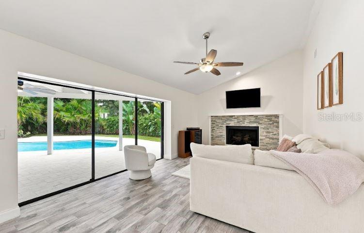 13904 Hayward Pl Property Photo 14