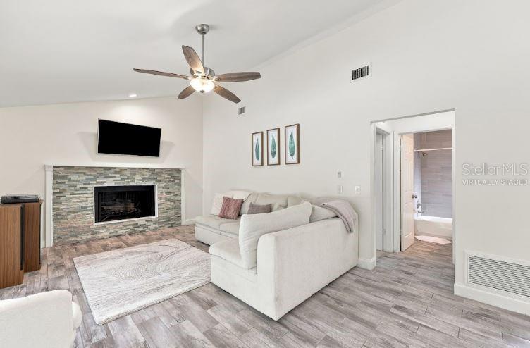13904 Hayward Pl Property Photo 17