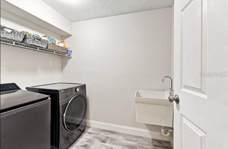 13904 Hayward Pl Property Photo 29