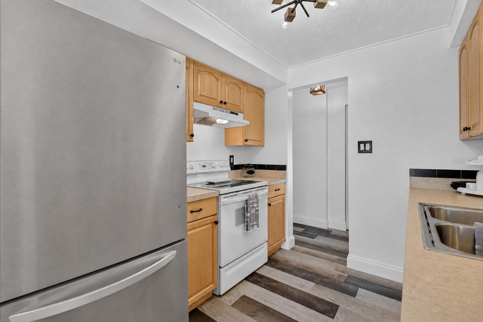 1748 Greenlea Dr Property Photo 11