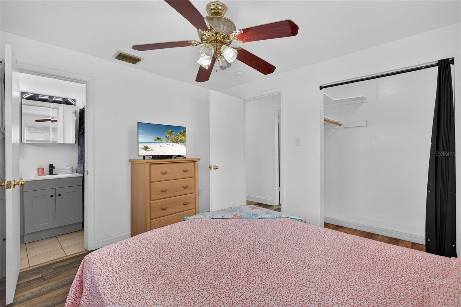 1748 Greenlea Dr Property Photo 23