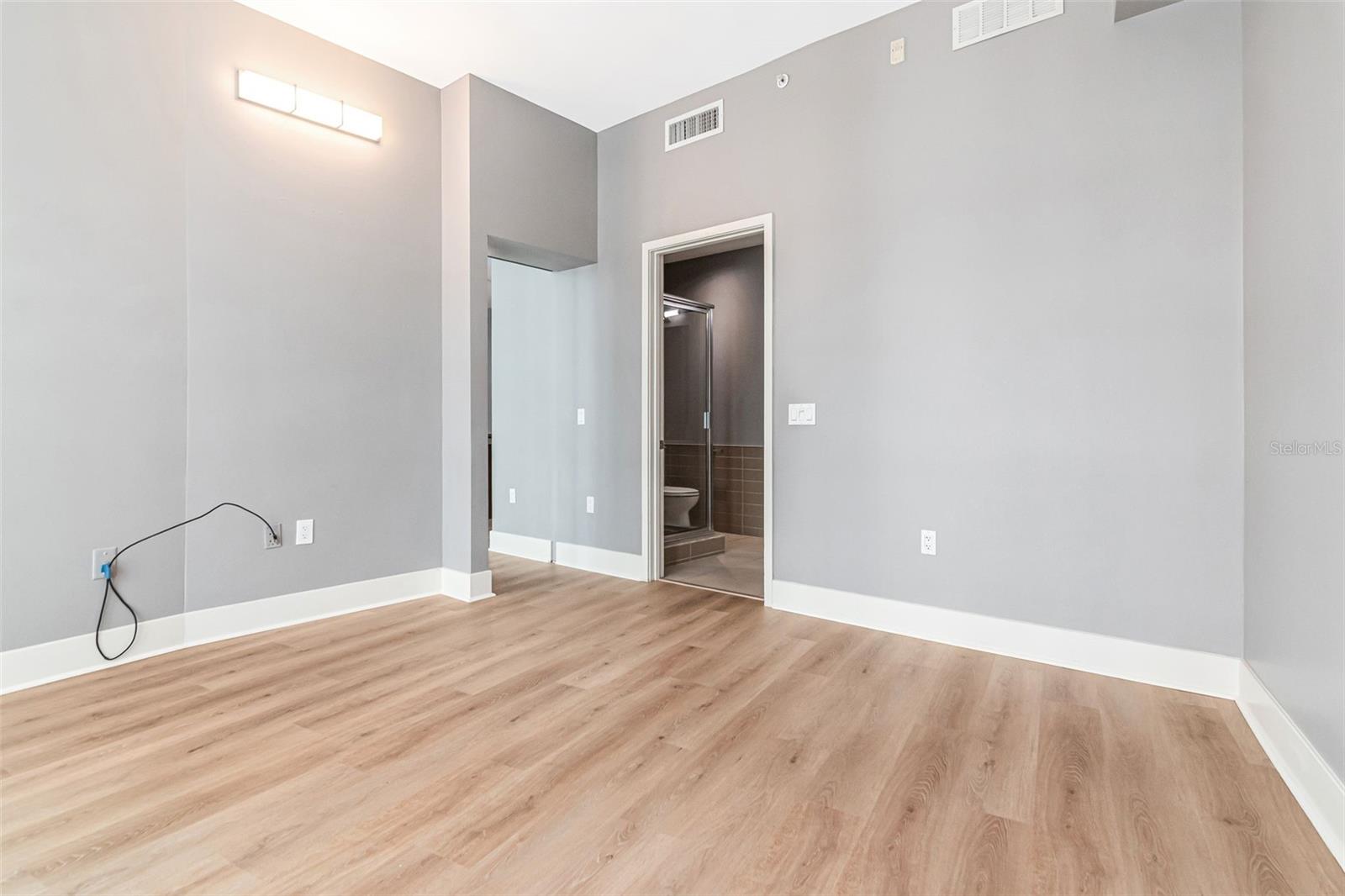 111 N 12th St #1820 Property Photo 21