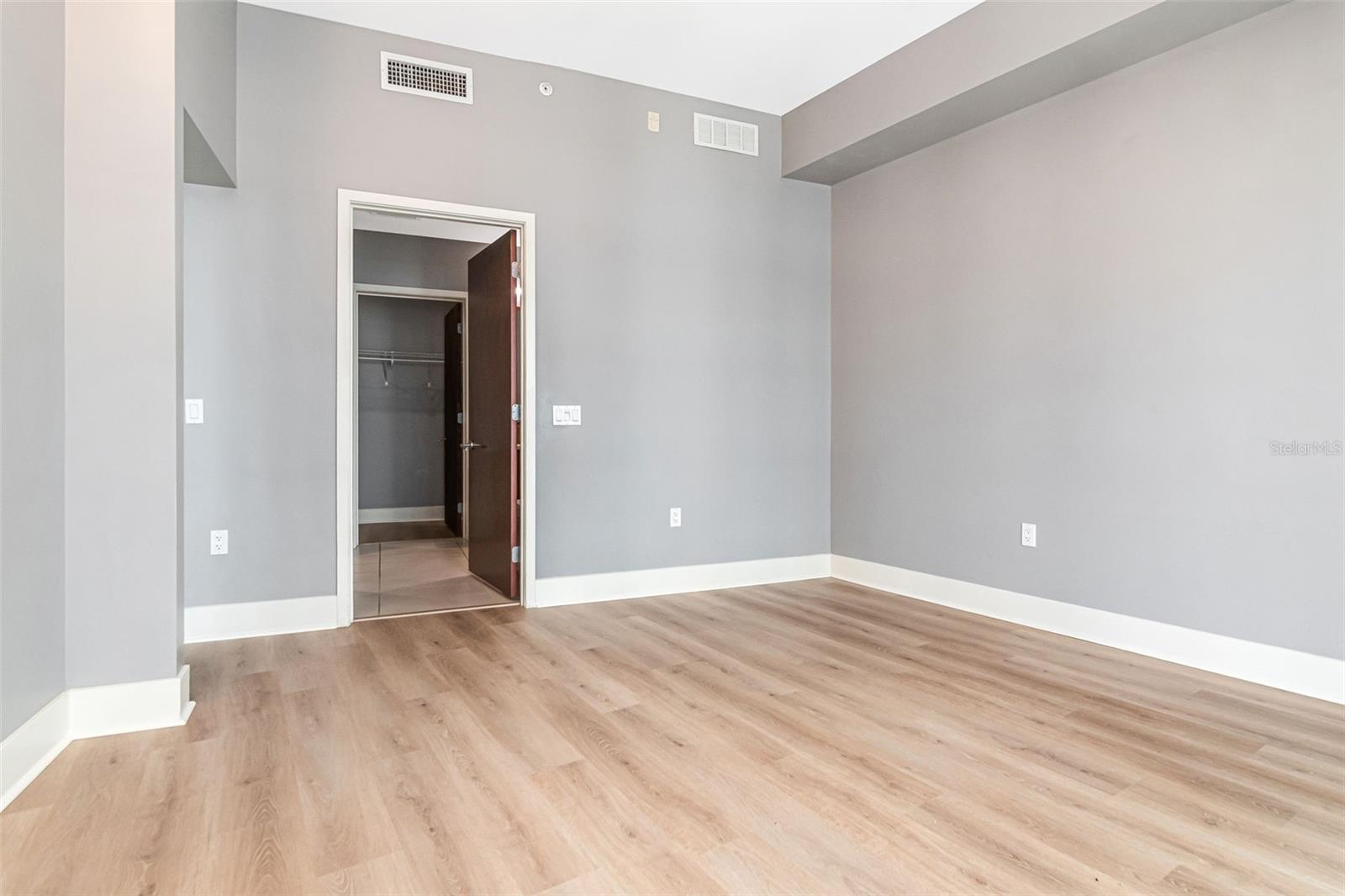 111 N 12th St #1820 Property Photo 22