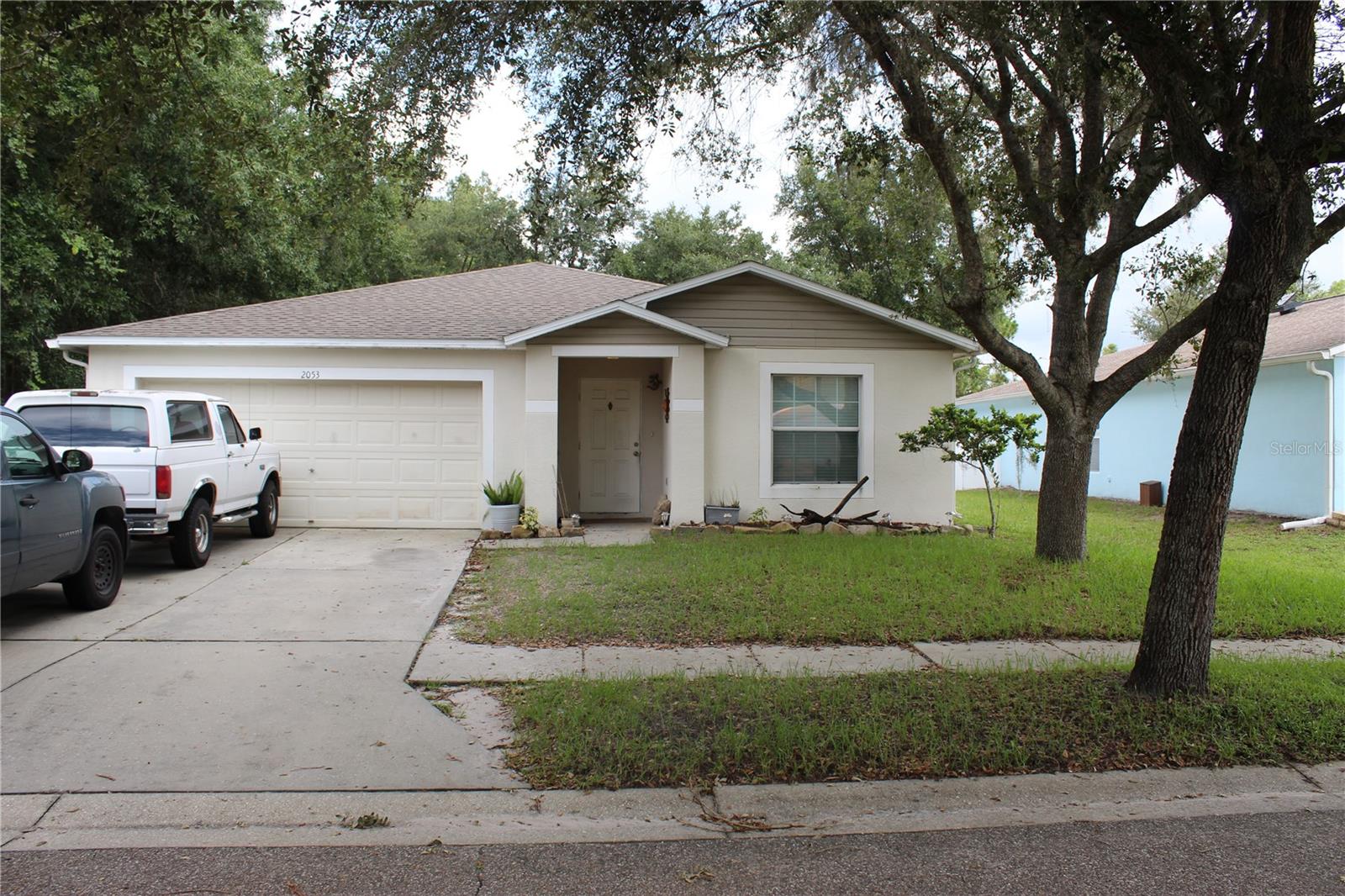 2053 Harcourt Pl Property Photo 1