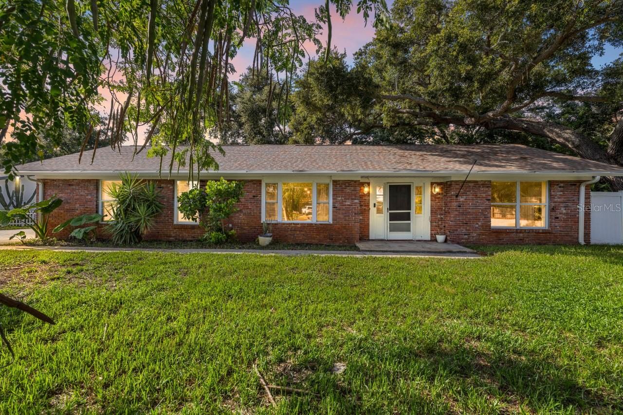 13589 101st Ter Property Photo 2