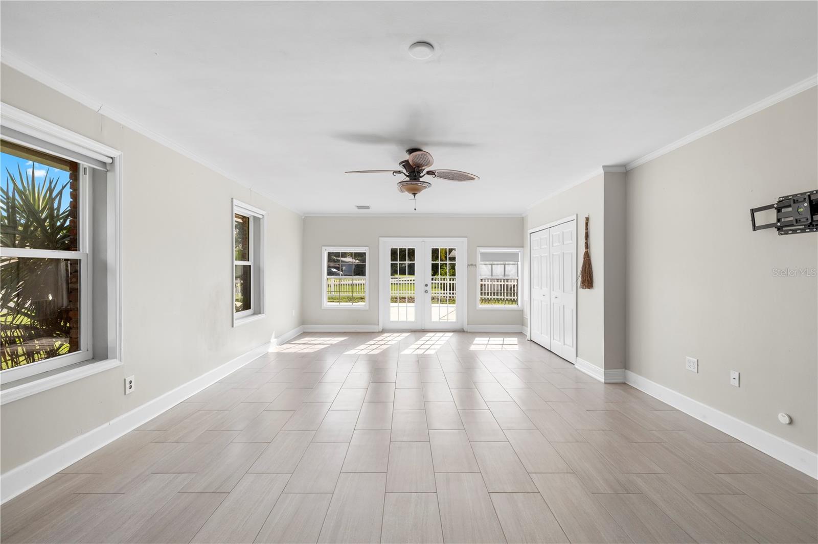 13589 101st Ter Property Photo 9