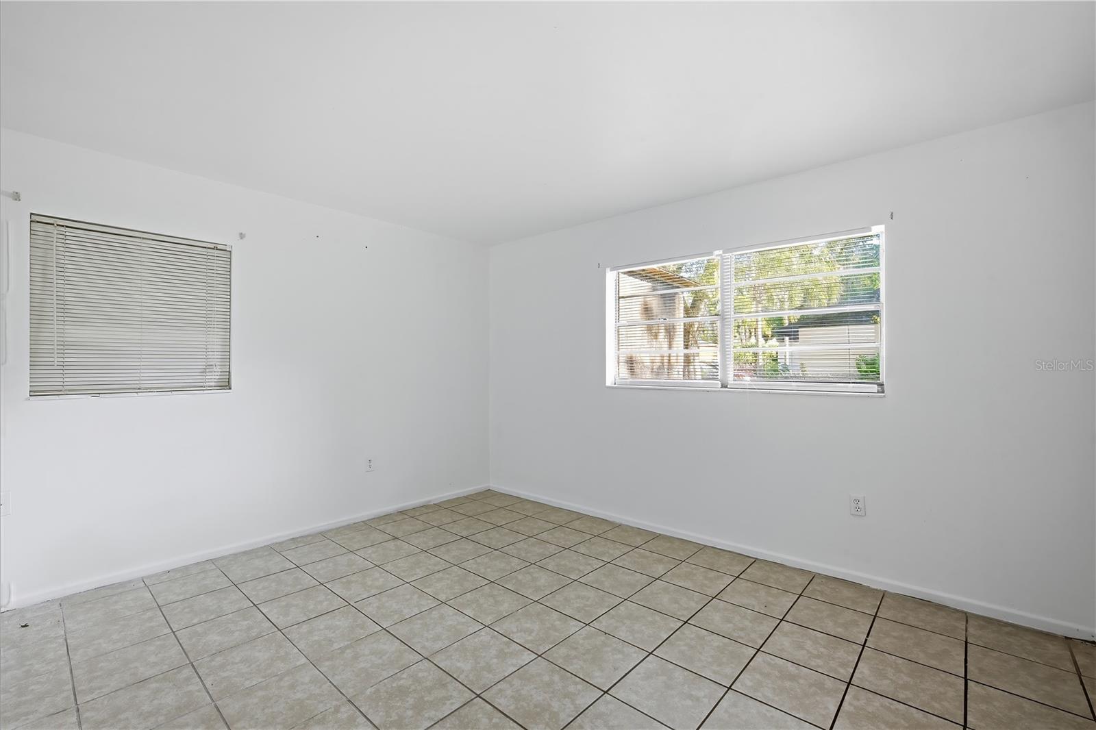 5801 11th Street Ct E Property Photo 10