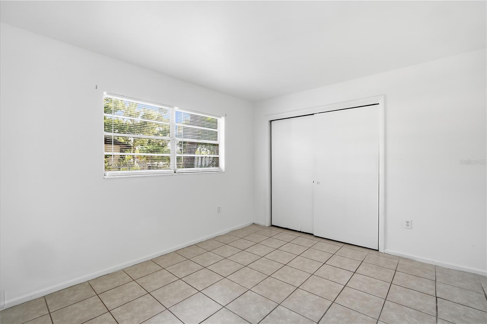 5801 11th Street Ct E Property Photo 13