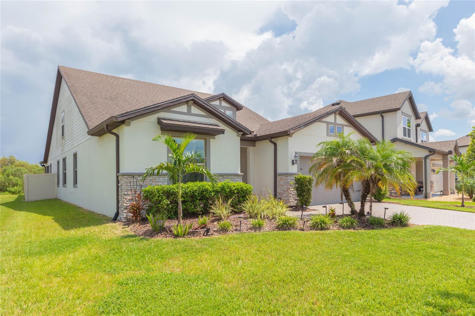 7430 Pool Compass Loop Property Photo 2