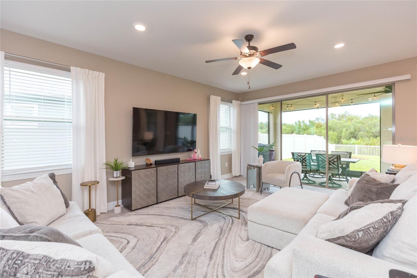 7430 Pool Compass Loop Property Photo 10