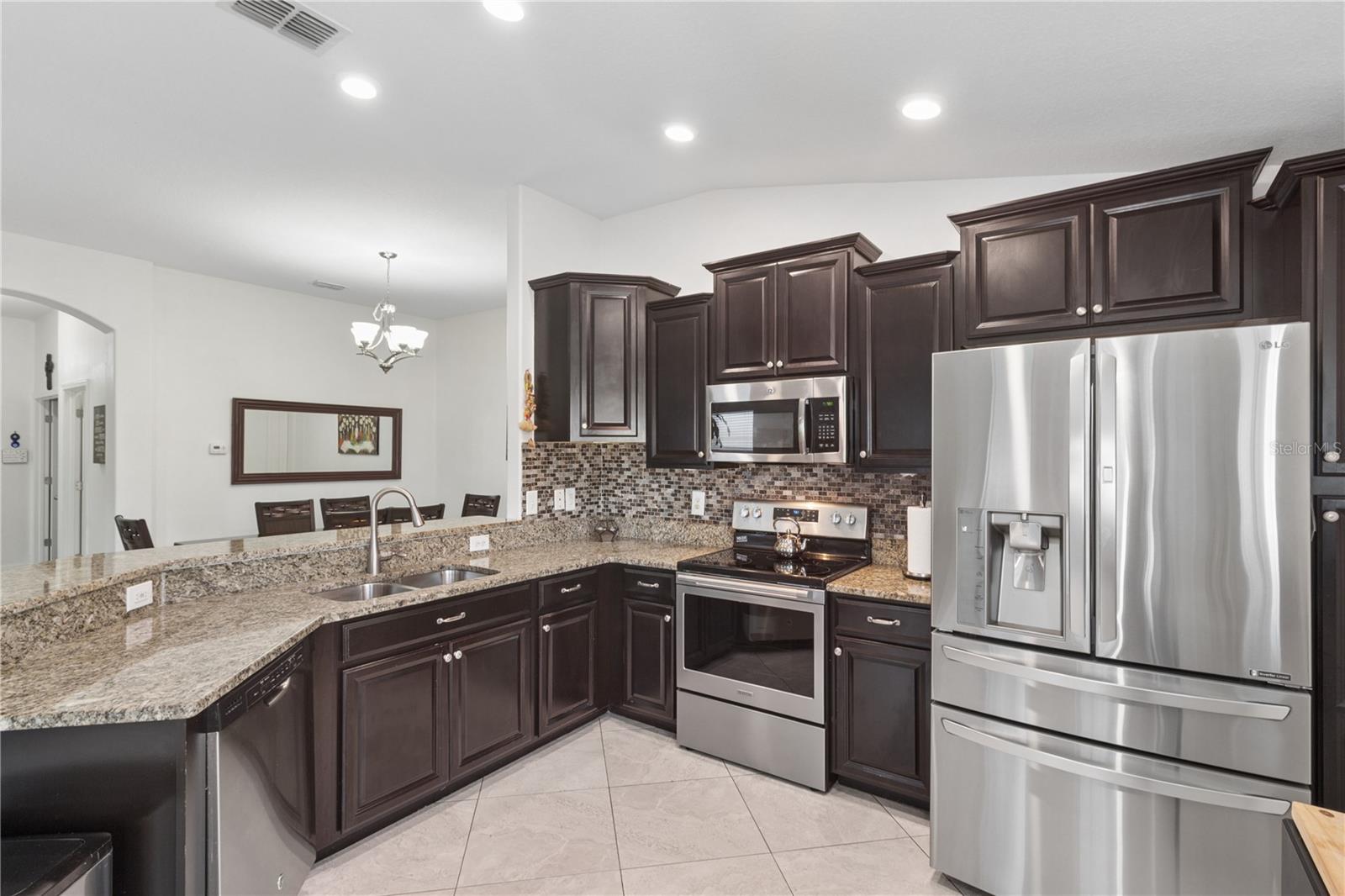 13743 Newport Shores Dr Property Photo 10