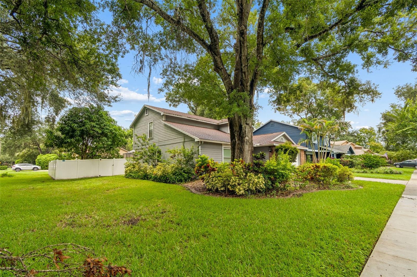 16507 Cranwood Pl Property Photo 2