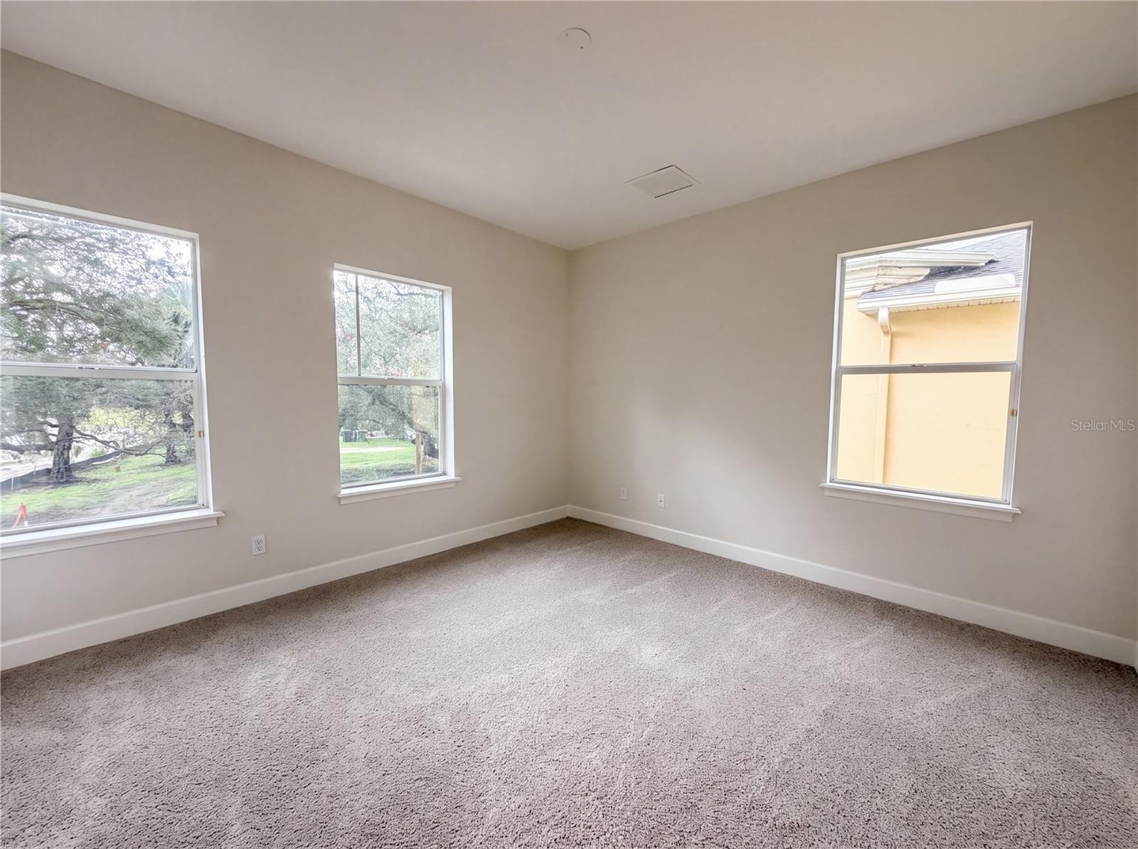 6215 Interbay Blvd Property Photo 13