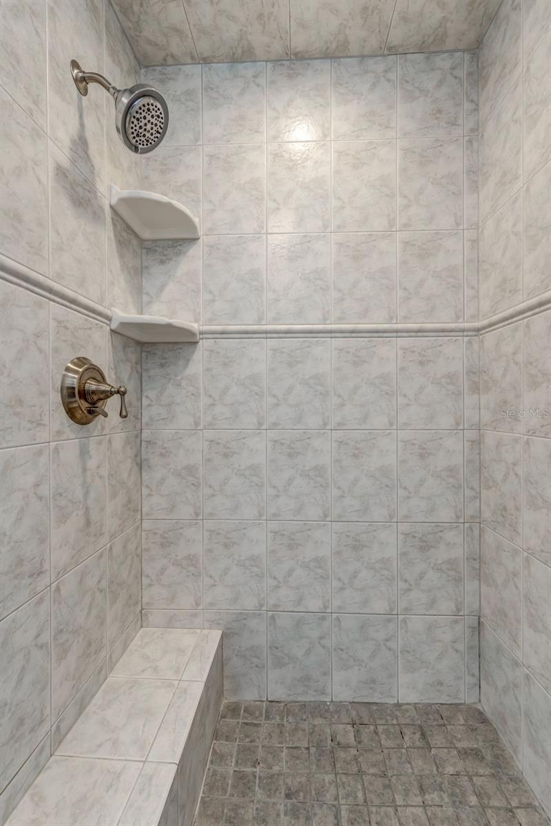 2339 Kings Point Dr Property Photo 42