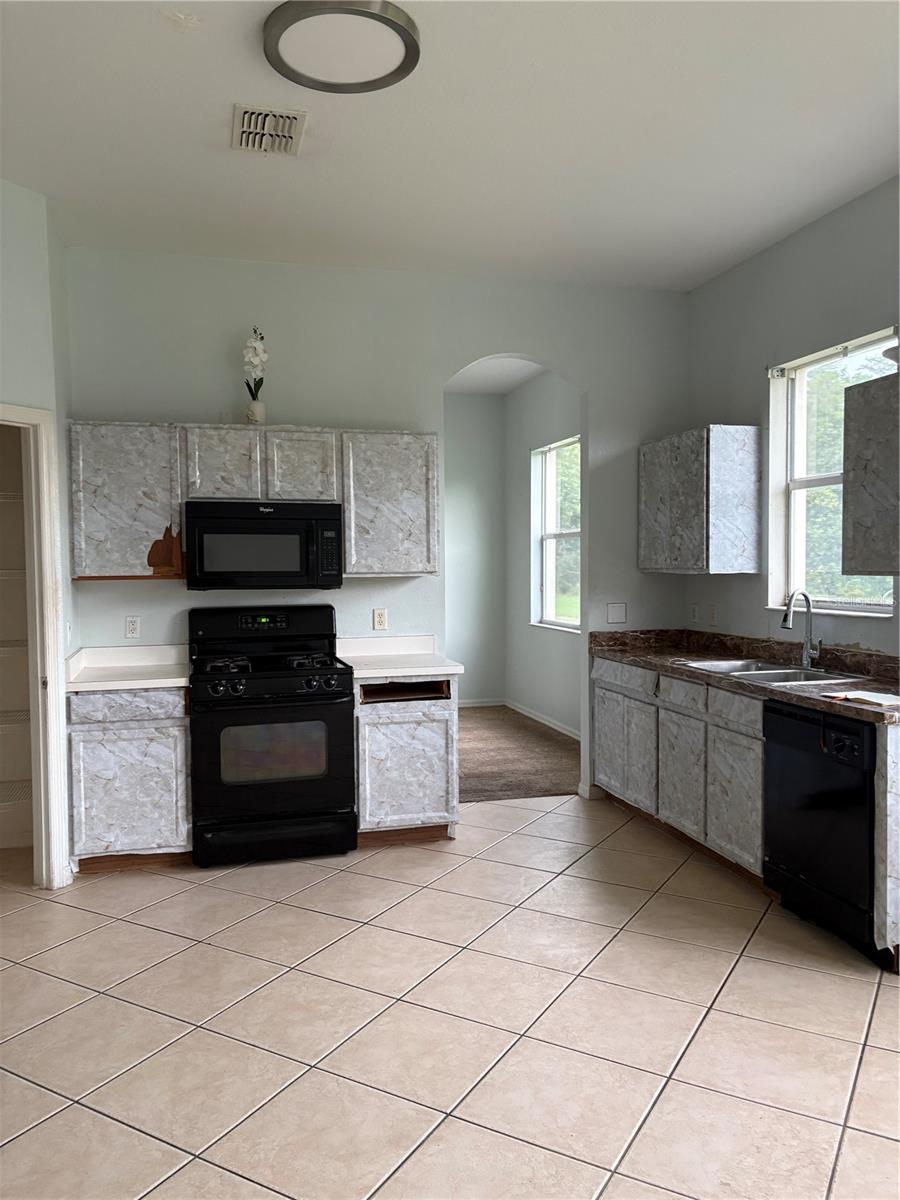 19939 Tamiami Ave Property Photo 4