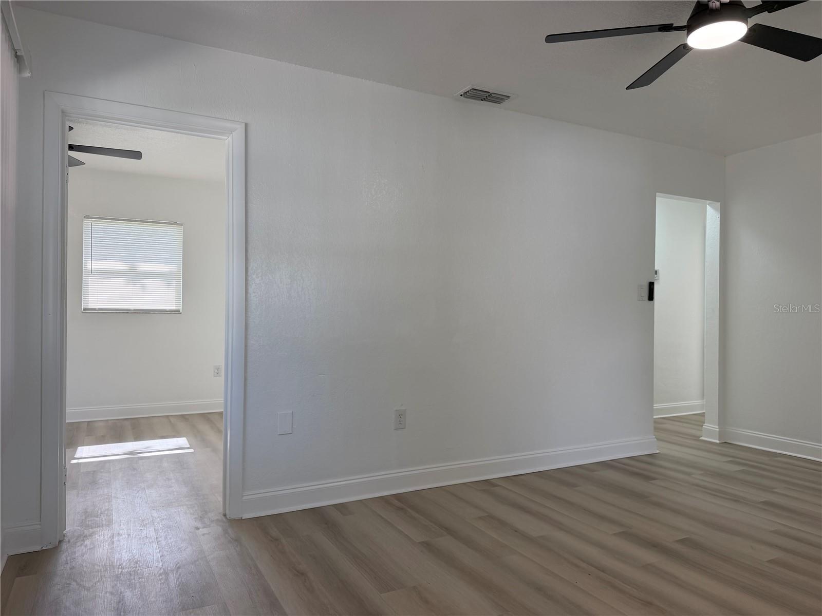 1705 E Bird St Property Photo 3