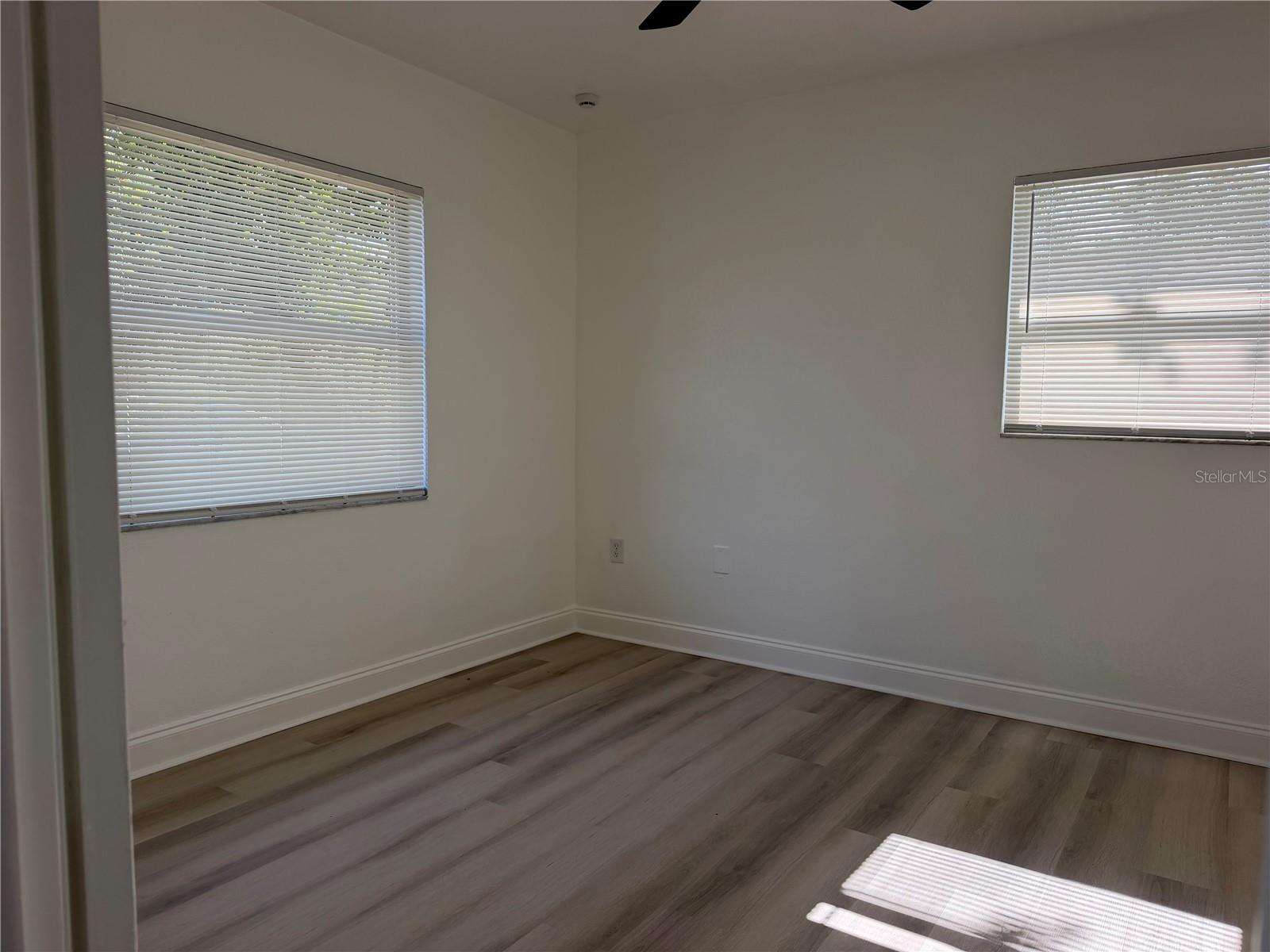 1705 E Bird St Property Photo 5