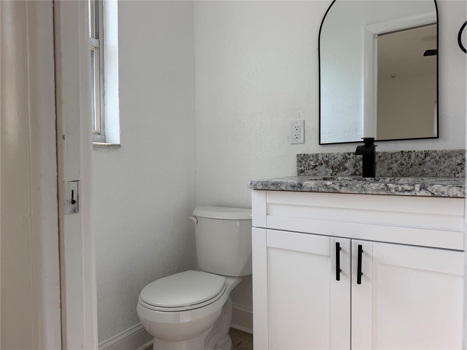 1705 E Bird St Property Photo 7