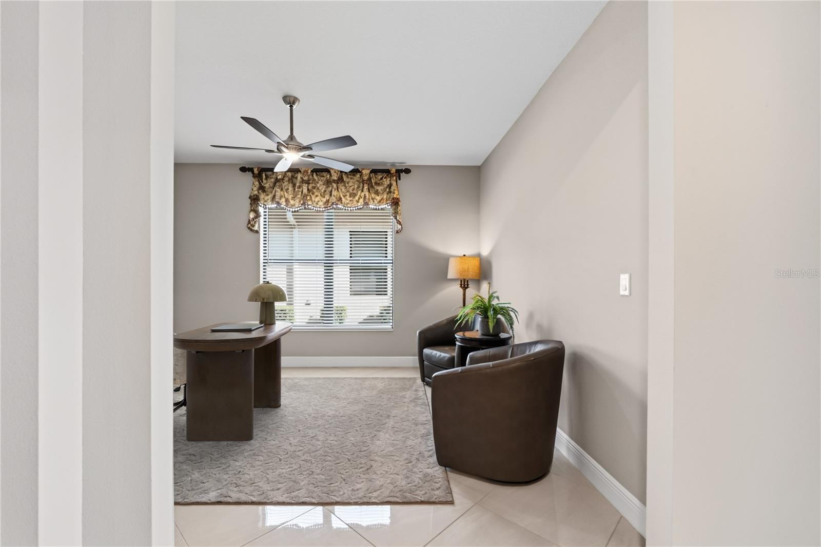 4925 Surfside Cir Property Photo 11