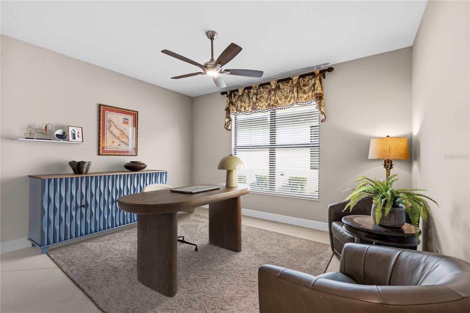 4925 Surfside Cir Property Photo 12