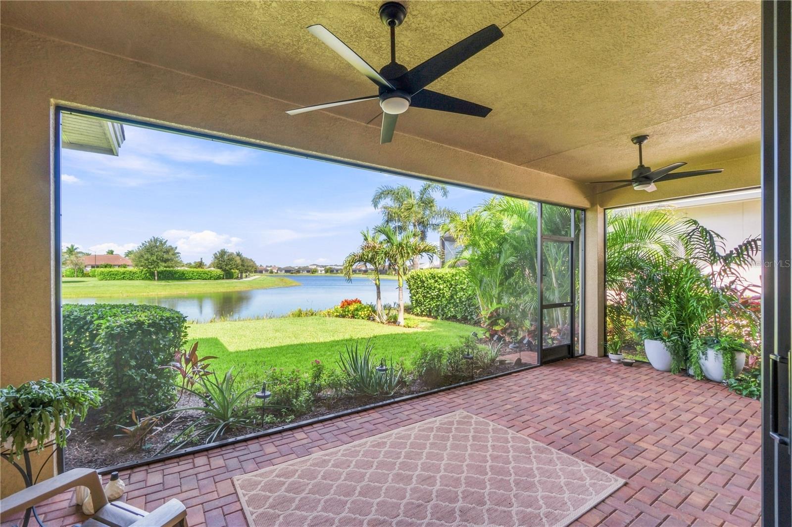 4925 Surfside Cir Property Photo 39