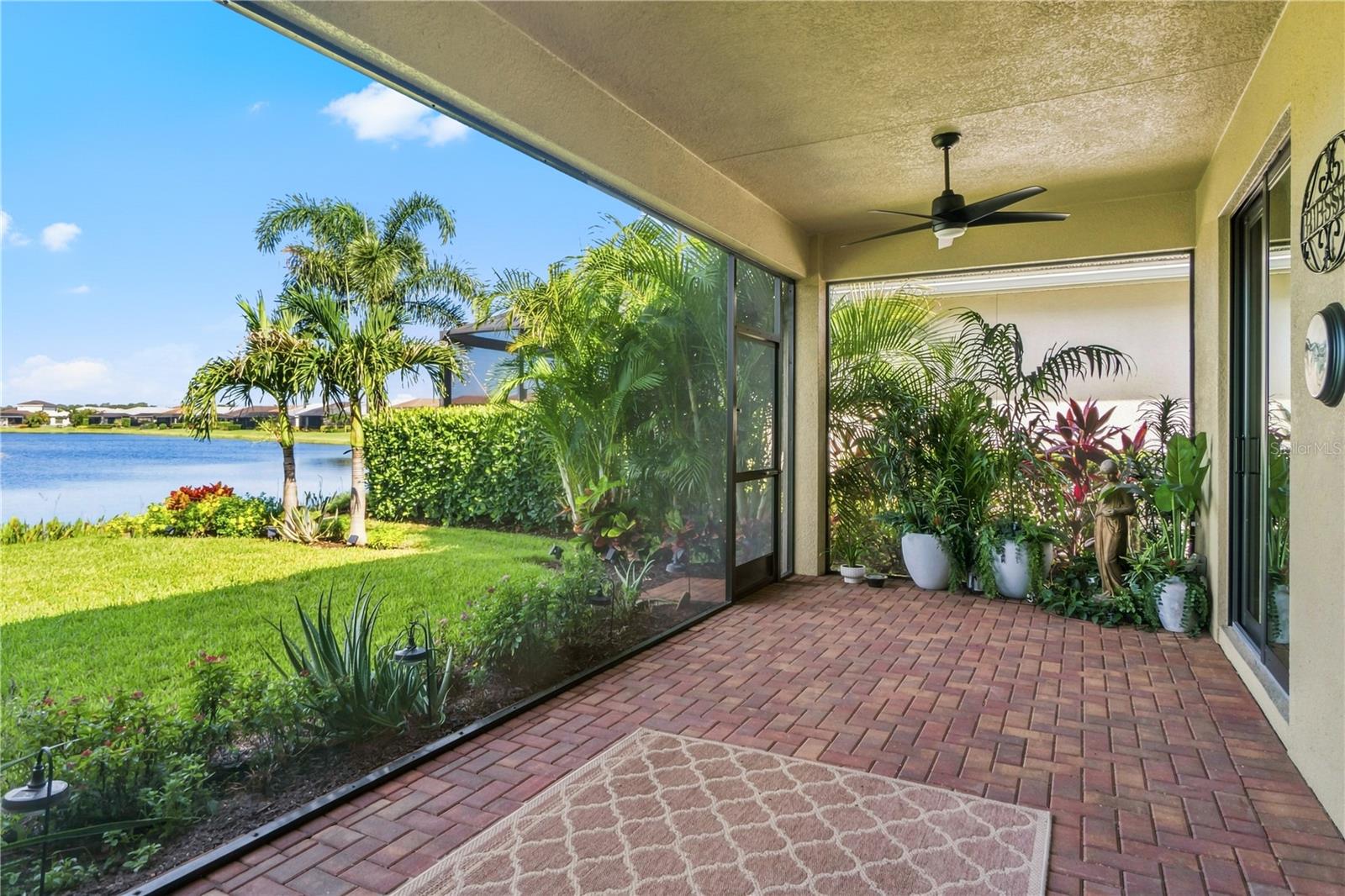 4925 Surfside Cir Property Photo 40