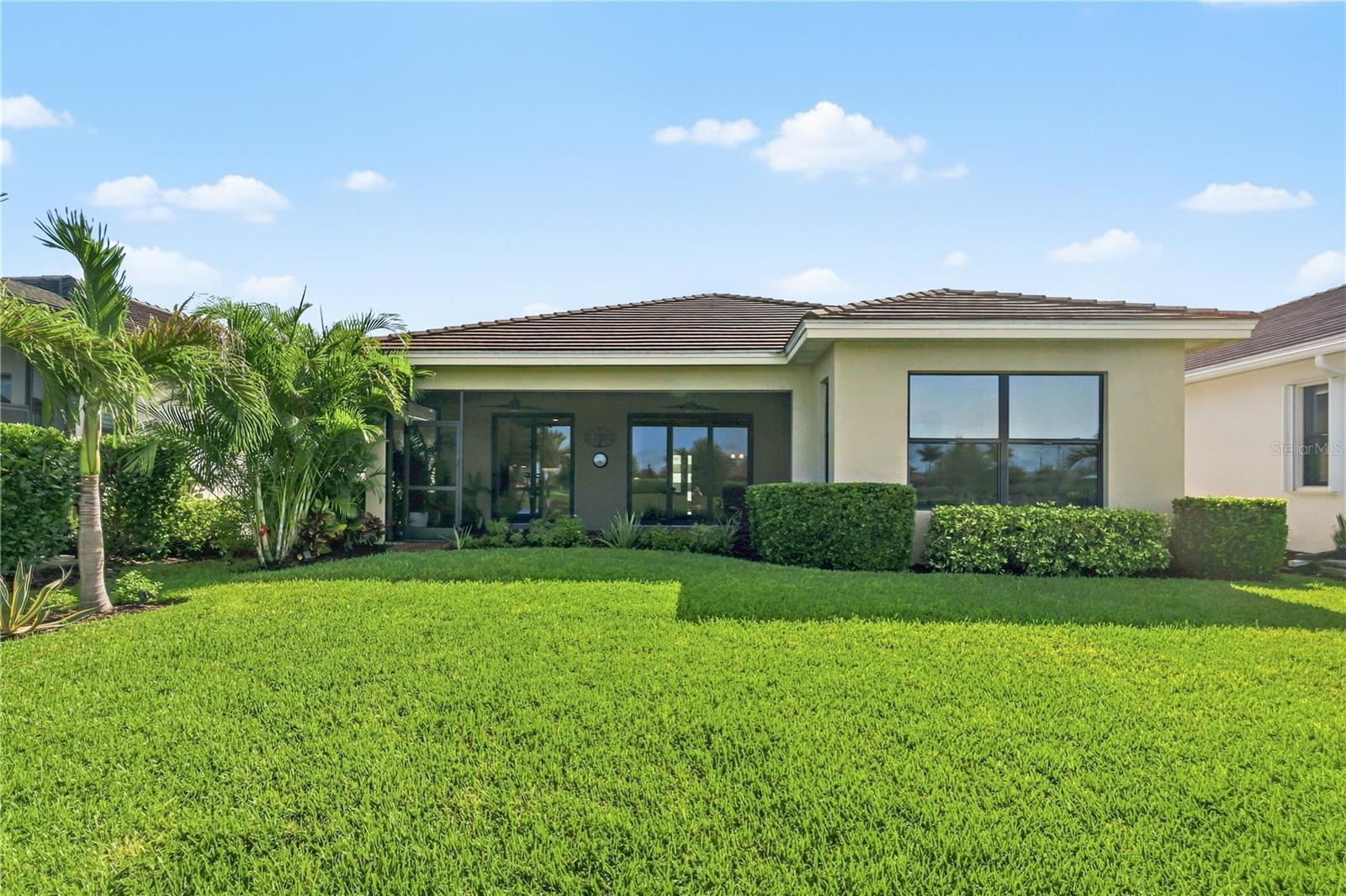 4925 Surfside Cir Property Photo 44