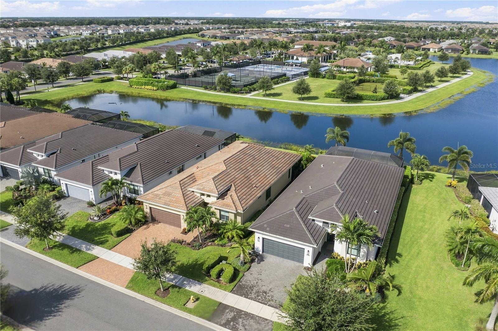 4925 Surfside Cir Property Photo 46