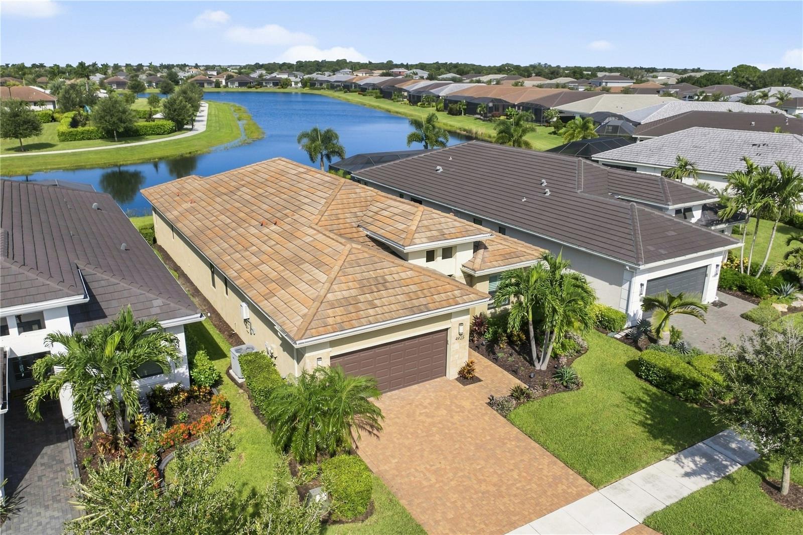 4925 Surfside Cir Property Photo 47