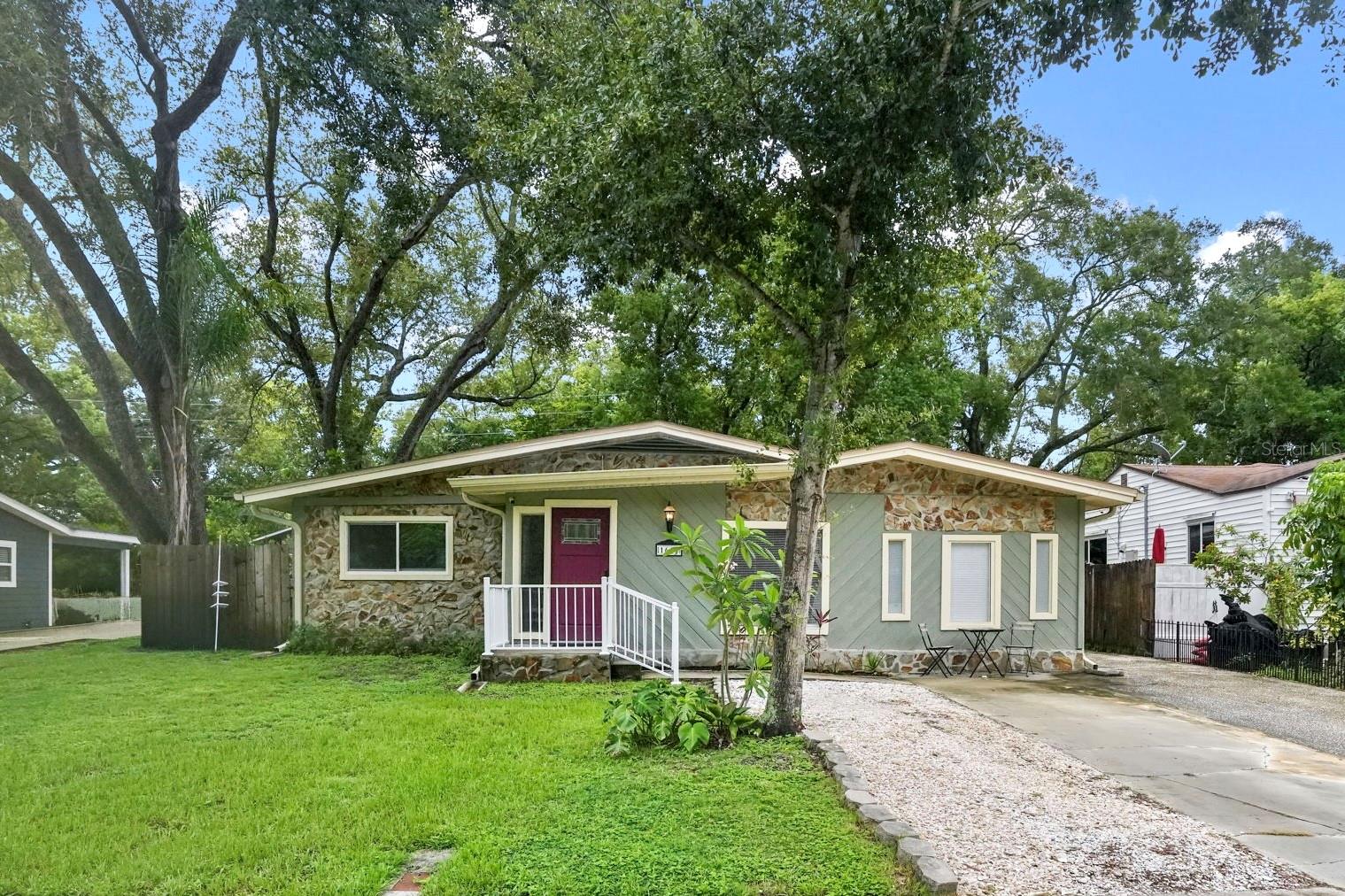 1663 San Mateo Dr Property Photo 1