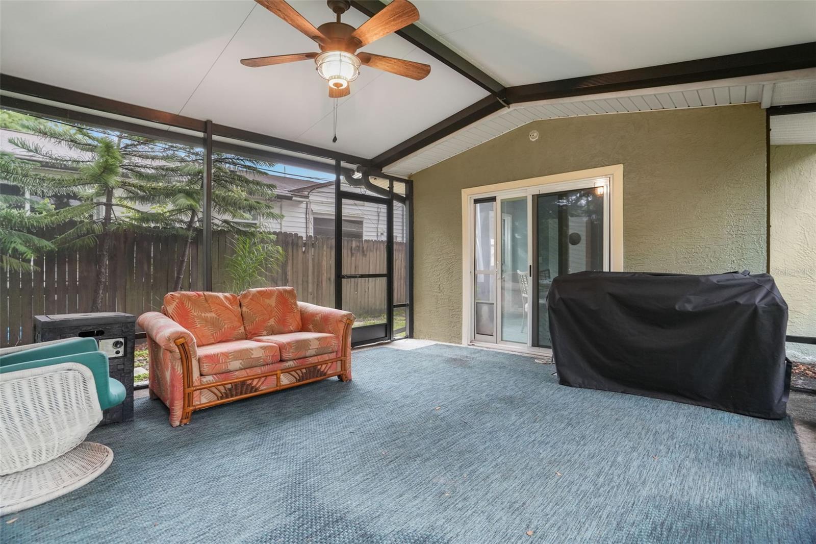 1663 San Mateo Dr Property Photo 26