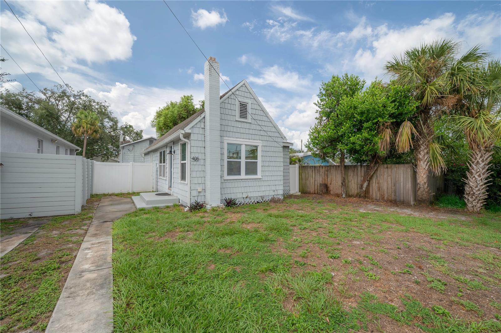 405 E Cayuga St Property Photo 3